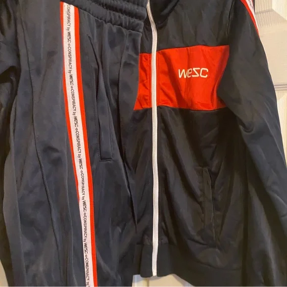 Tracksuit - Picture 6 of 6